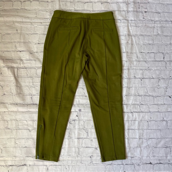 Betabrand Green Cropped Pull On Pants - Picture 3 of 5